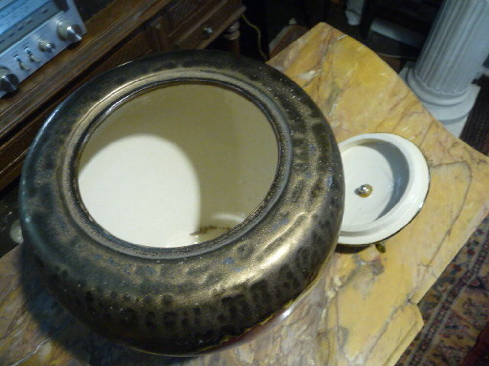 pot couvert sang de beuf vintage Décoration