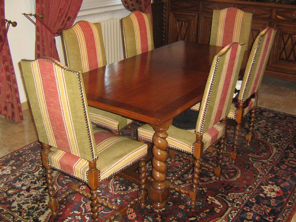 Table de style Louis XIII en noyer Meubles