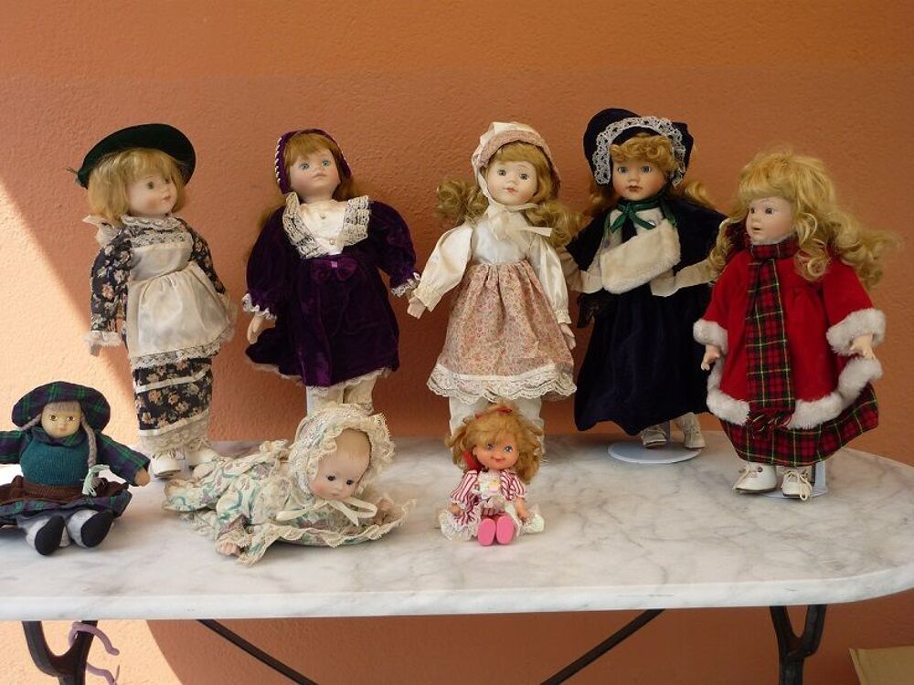 POUPEES DE PORCELAINE 