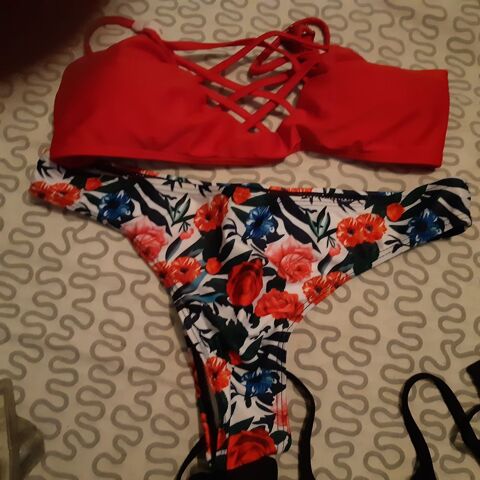 deux paire de maillot deux pieces de la marque HAVAINA 40 Marseille 1 (13)