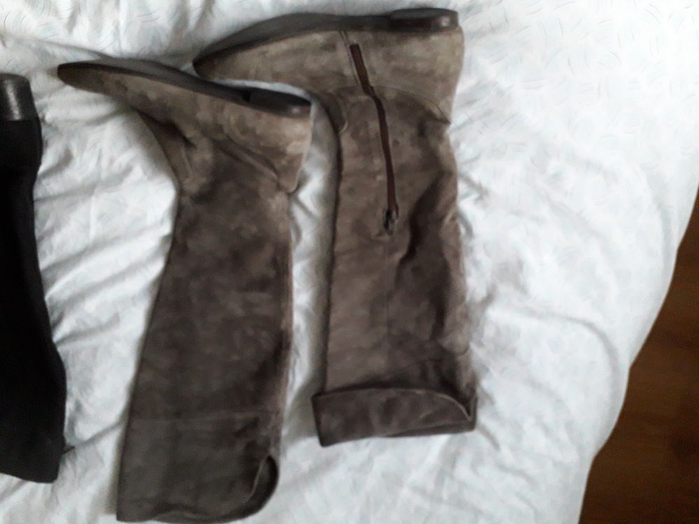 BOTTE GRISE 39 et NOIRE 38 Chaussures