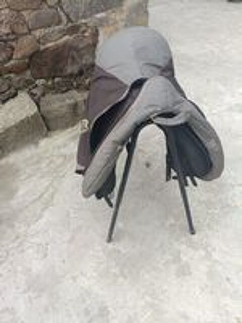  Selle pour cheval (Cuire et tissus) de marque Wintec,  