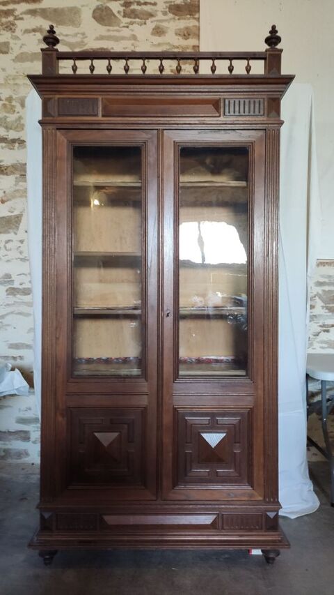 Biblioth�que Vitrine Ann�e 1950 Bois NOYER 0 Bouff�r� (85)