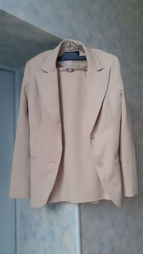 Ensemble femme taille 38 20 Grisolles (82)