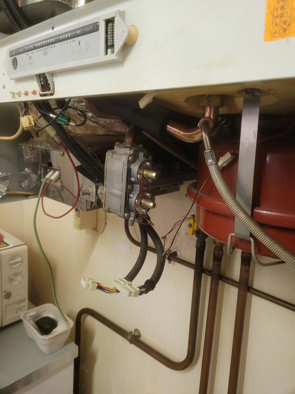 Chaudi&egrave;re &agrave; gaz FRISQUET Hydroconfort 80/450 avec ballon 80l Bricolage