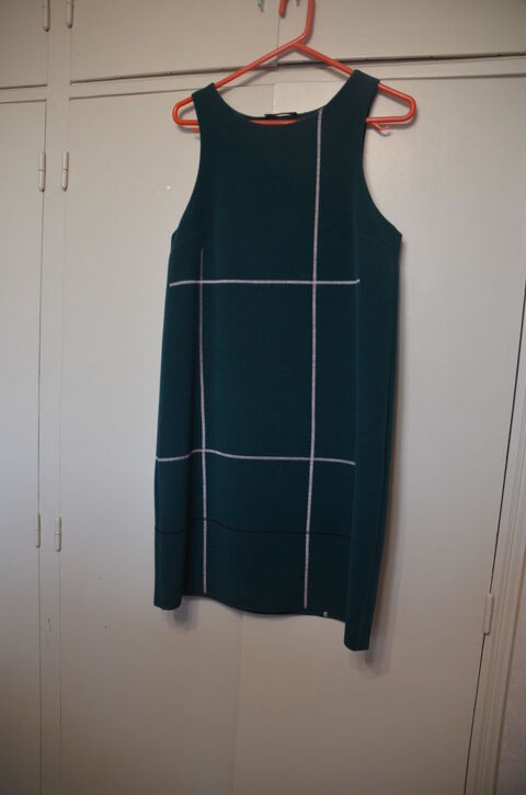 robe chasuble vert fonc et son pull col roul 65 Albi (81)