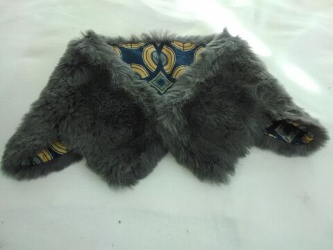 Cols en Fourrure (3) / � l'unit� 12 Taillades (84)