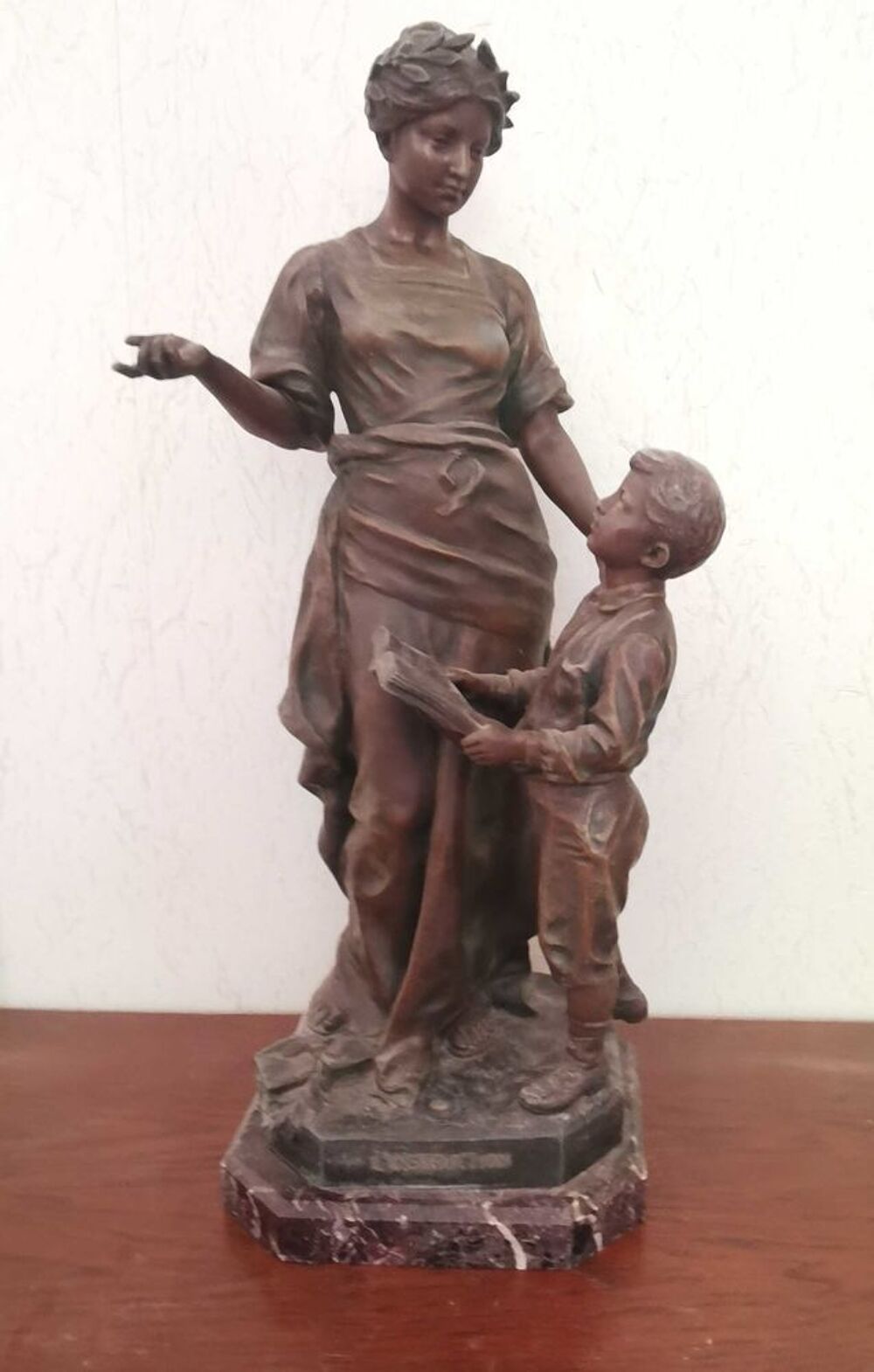 Statut en r&eacute;gule sur marbre du Sculpteur A-J Scott Décoration