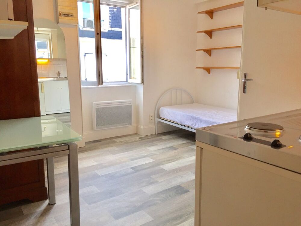Location Appartement Épernay, hyper centre, studio meublé Épernay