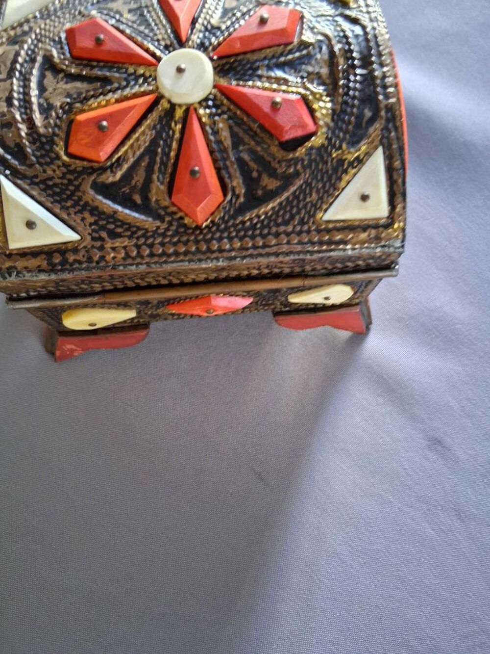 coffre ancien Maroquinerie