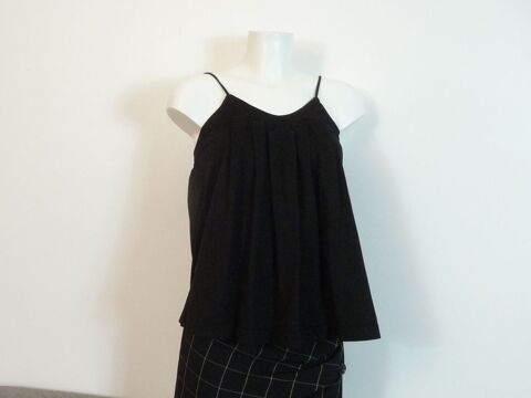 Top/Tee Shirt Noir avec Plis et Bretelles R�glables- Naf Naf 15 Paris 15 (75)