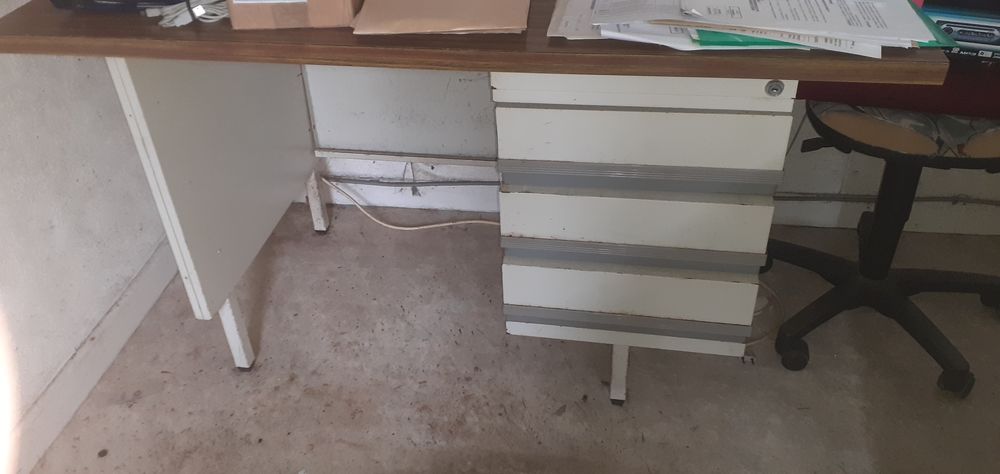 bureau m&eacute;tal vintage
3 mod&egrave;les Meubles