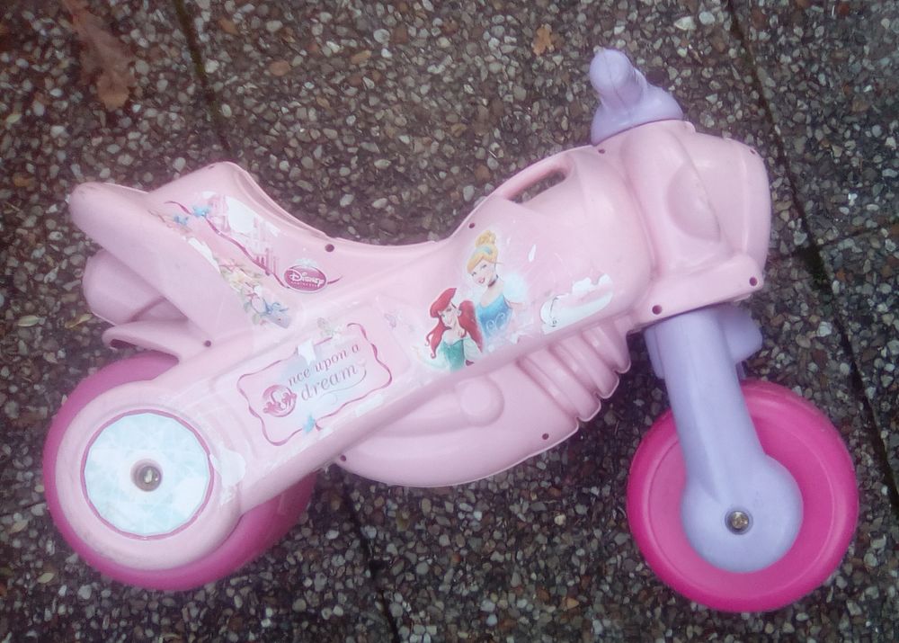 Trotteur moto Disney princesse Jeux / jouets