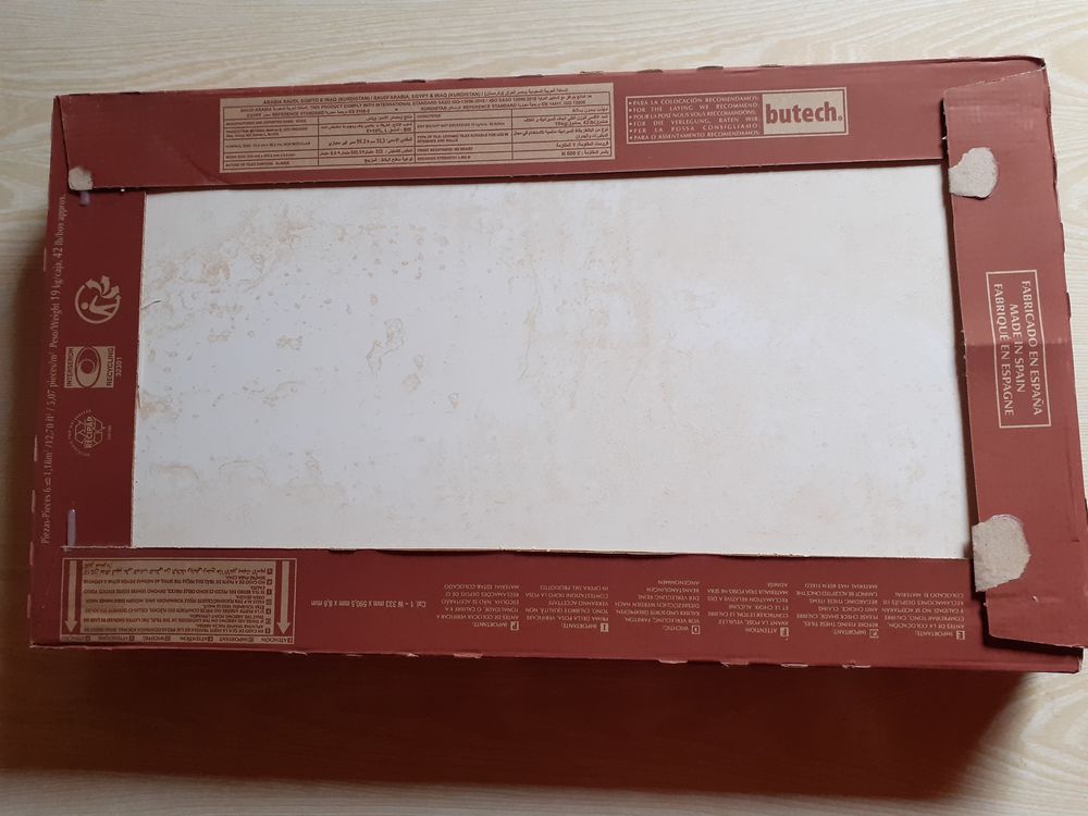 Carrelage Faience 33,3 cm X 59,2 cm TITANIO .
Bricolage
