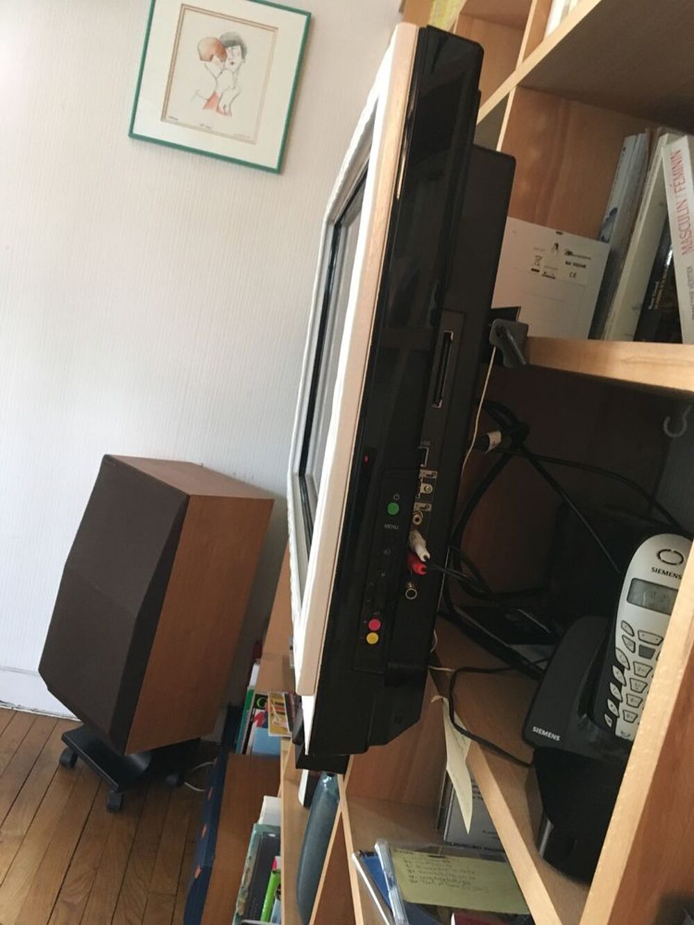 Tr&egrave;s beau t&eacute;l&eacute;viseur &eacute;cran plat Audio et hifi
