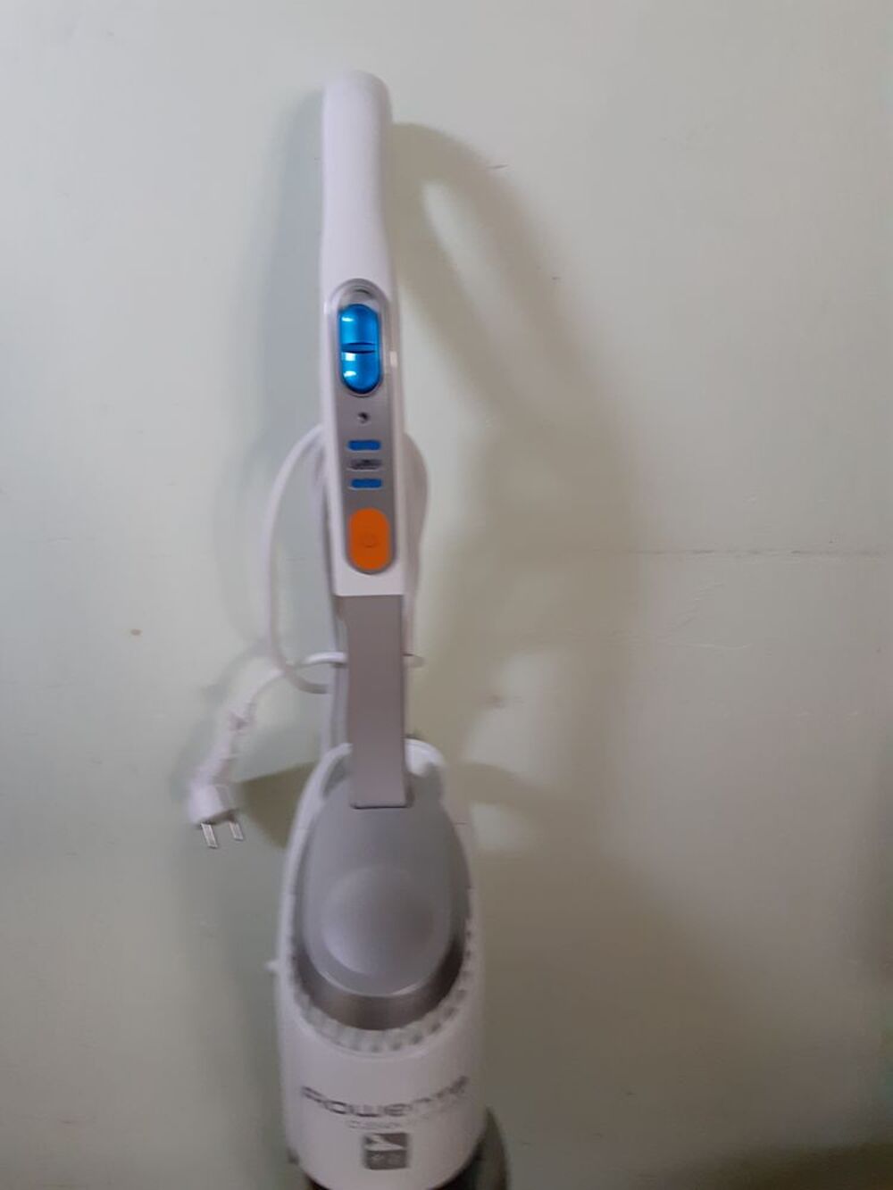 Nettoyeur vapeur aspirateur 2 en 1 Electroménager