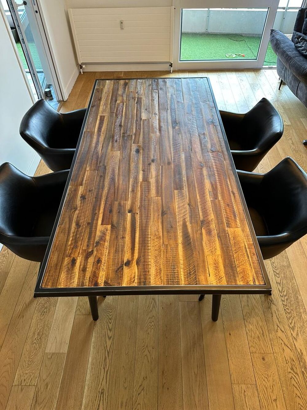 // A SAISIR // Table a manger Meubles