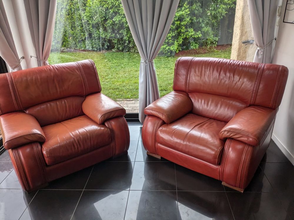 Salon en cuir rouge Meubles