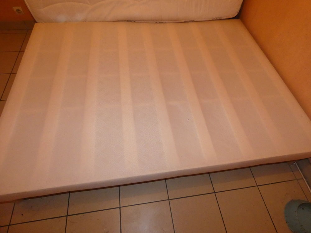matelas + sommier 140 cm ,haute qualit&eacute; Meubles