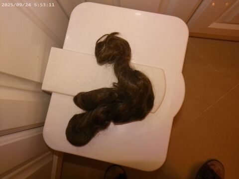 cheveux naturels 32 cm 100 Agde (34)