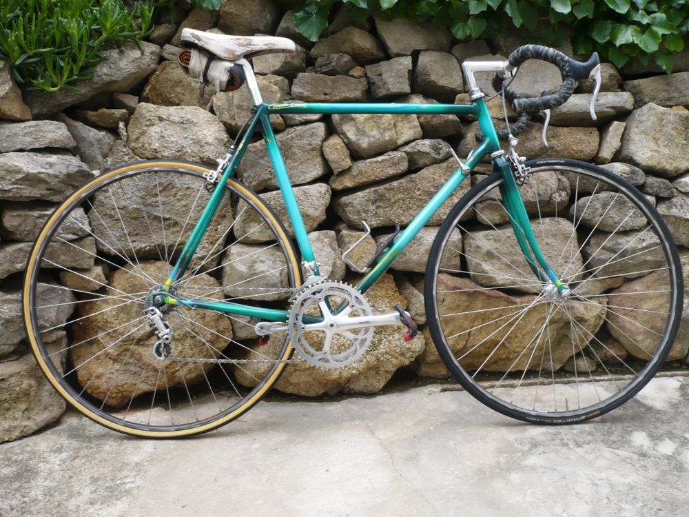 V&eacute;lo de route comp&eacute;tition Vélos