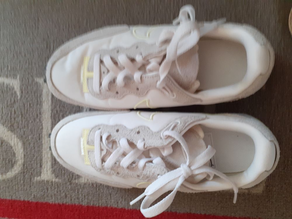 basket running Nike jamais port&eacute; 40 Sports