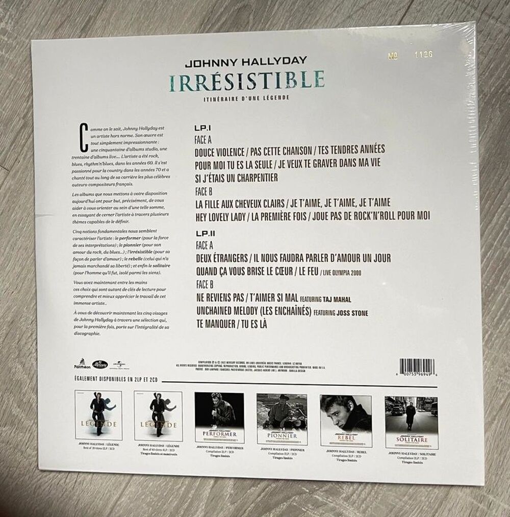 Johnny HALLYDAY " Vinyl " CD et vinyles