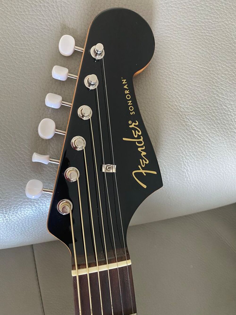 Guitare &eacute;lectro acoustique Sonoran SCE black Fender Instruments de musique