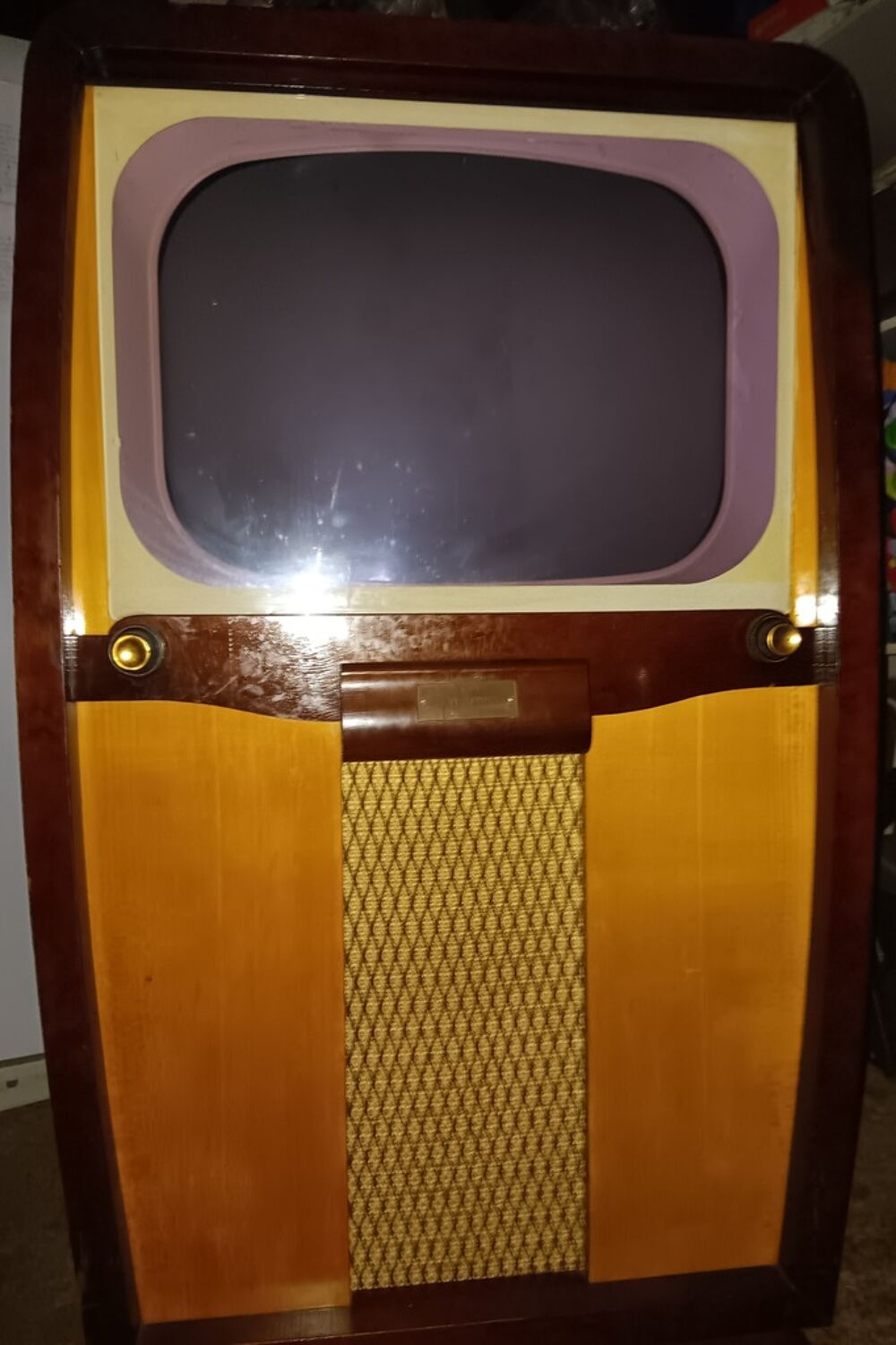 T&eacute;l&eacute;viseur vintage en bois Photos/Video/TV