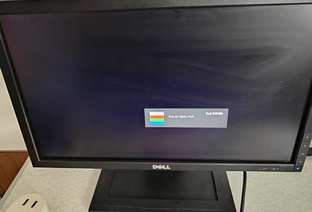 &Eacute;cran PC ordinateur - DELL E1910HC - LCD 19" Matériel informatique