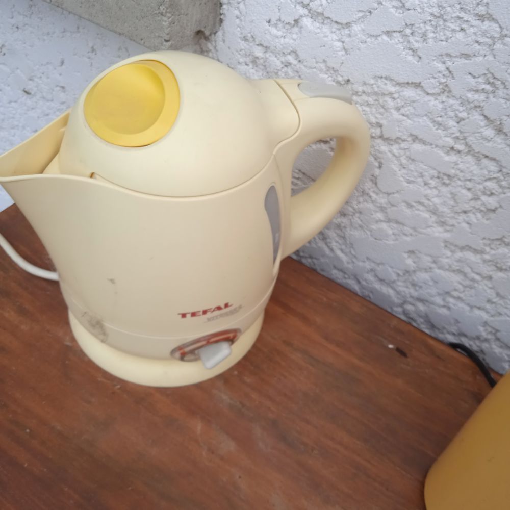 Bouilloire Tefal jaune Electroménager
