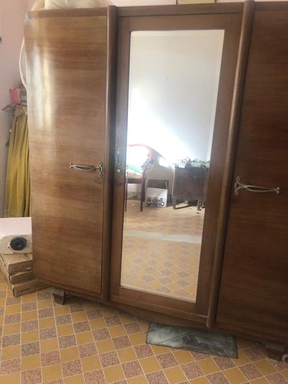 Beaux Meubles locaux en bois massif mahogany Meubles