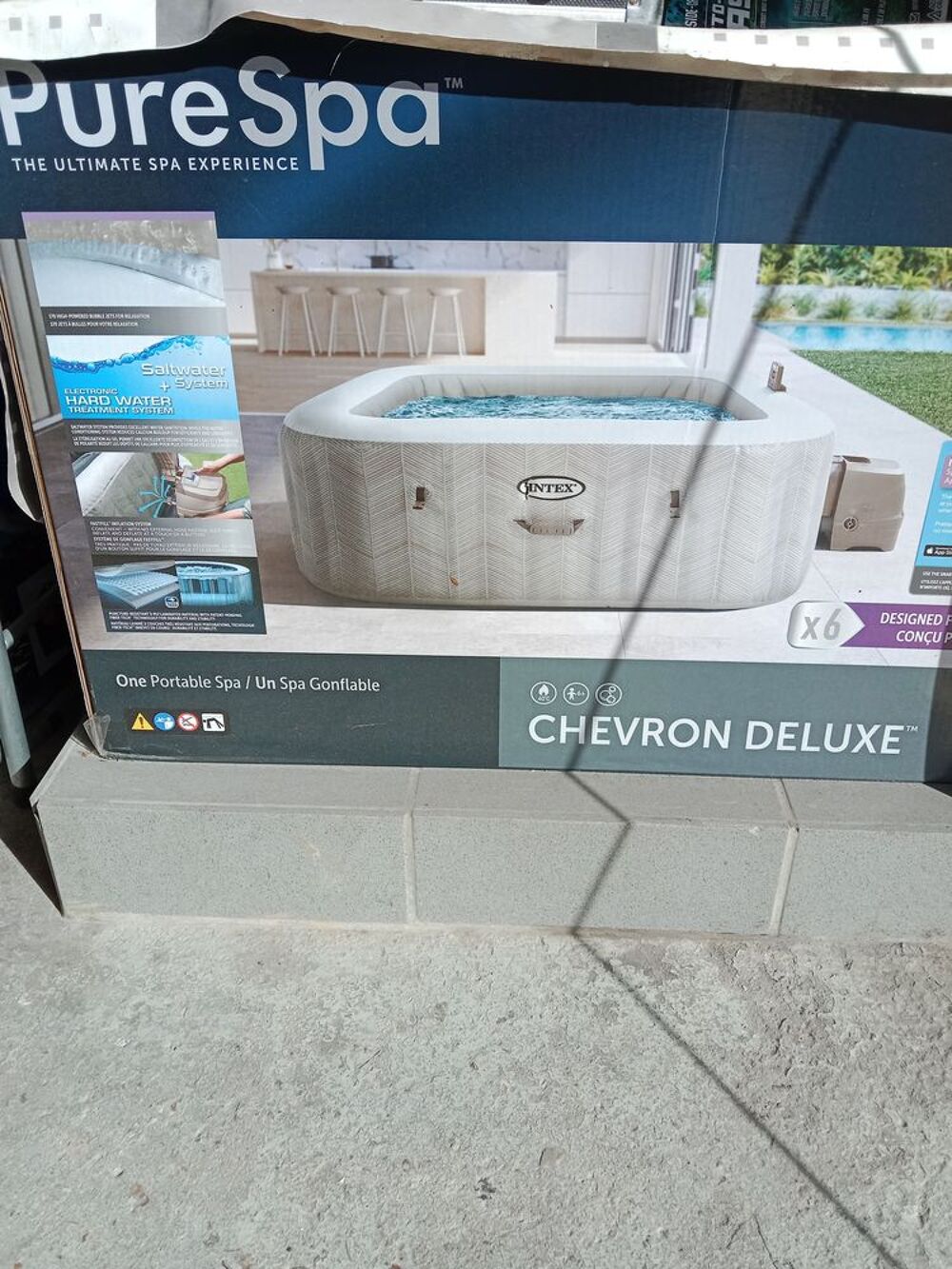 Bonjour jaccuzi neuf dans son emballage 6 personnes Jardin