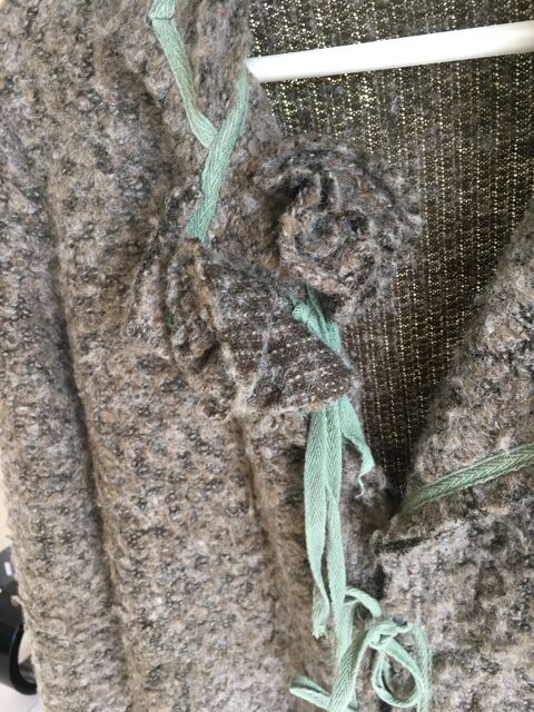 veste T. 44 - 25% laine - tr�s originale - couleur vert-Kaki 16 �taples (62)