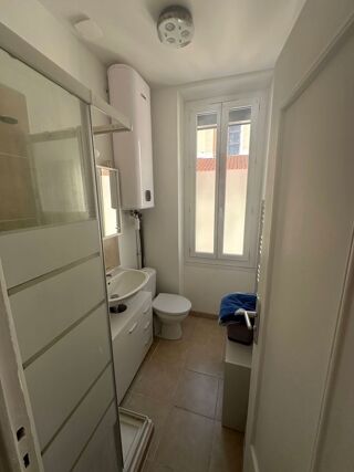  Appartement à louer 2 pièces 30 m² Toulon