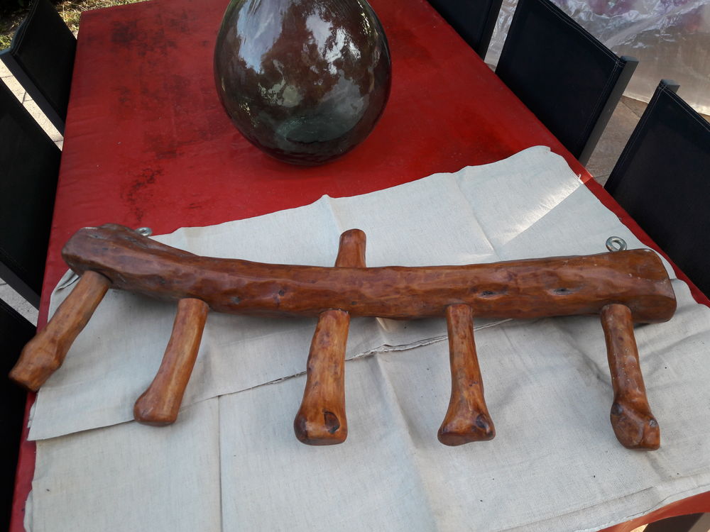 Porte manteau en OLIVIER Meubles