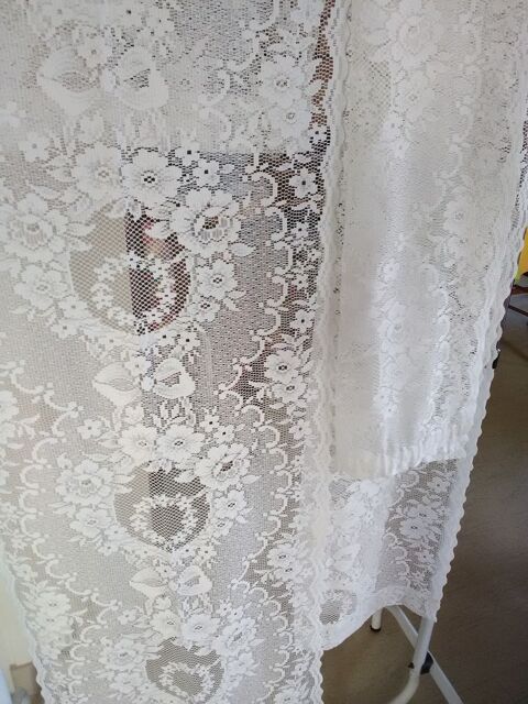 RIDEAUX RUFLETTE TRINGLE 190H*150l blanc *2   10 10 Mcon (71)