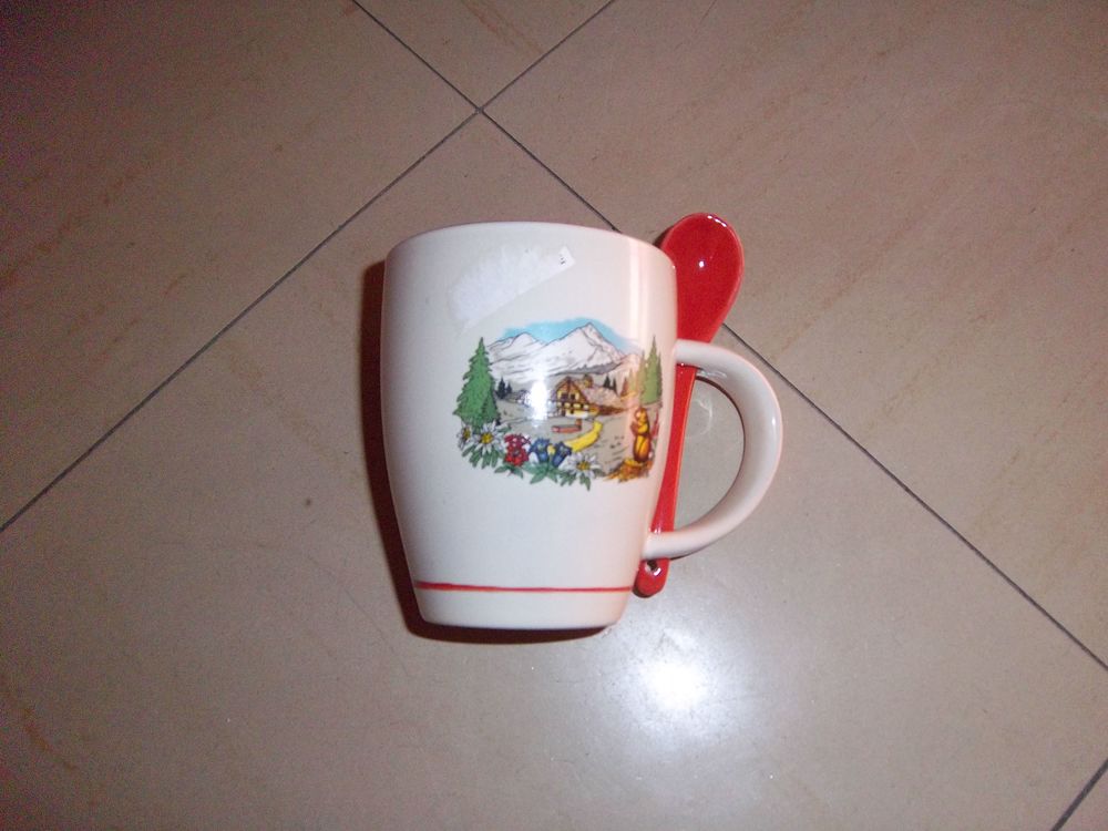 tasse avec cuill&egrave;re Décoration