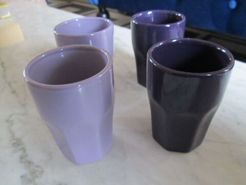 Service 4 petits verres ou tasses  caf violets (neuf) 5 Herblay (95)