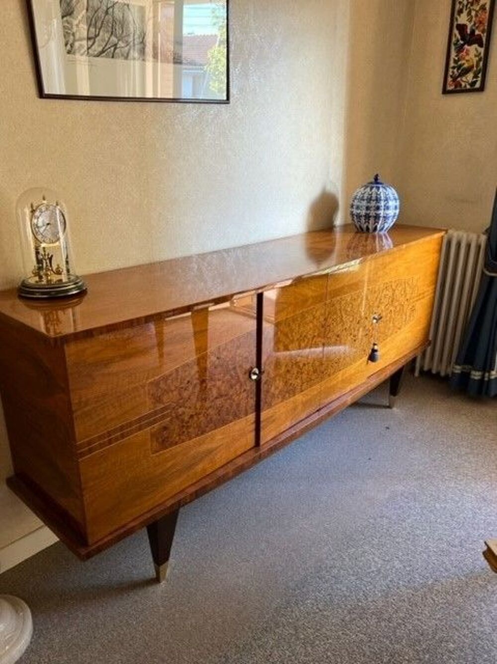 Enfilade et table bois laqu&eacute; ann&eacute;es 1960
Meubles