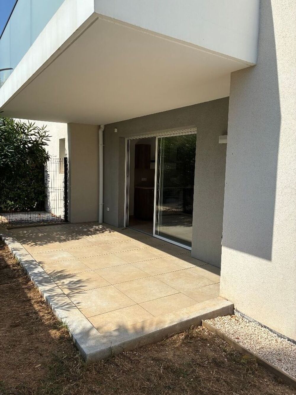 Location Appartement F3 en rez jardin dans Immeuble Standing TOULON CAP BRUN La garde