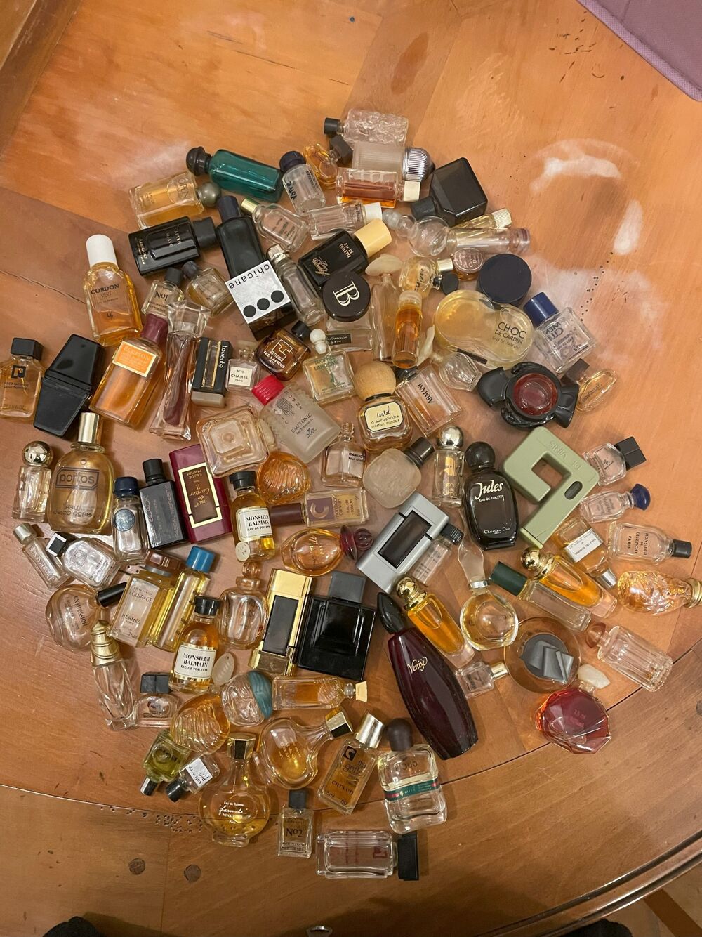 90 miniatures parfum Décoration