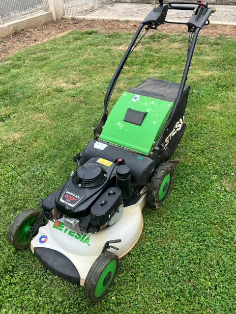 Tondeuse ETESIA pro 53LH moteur Honda 1400 Villeneuve-sur-Lot (47)