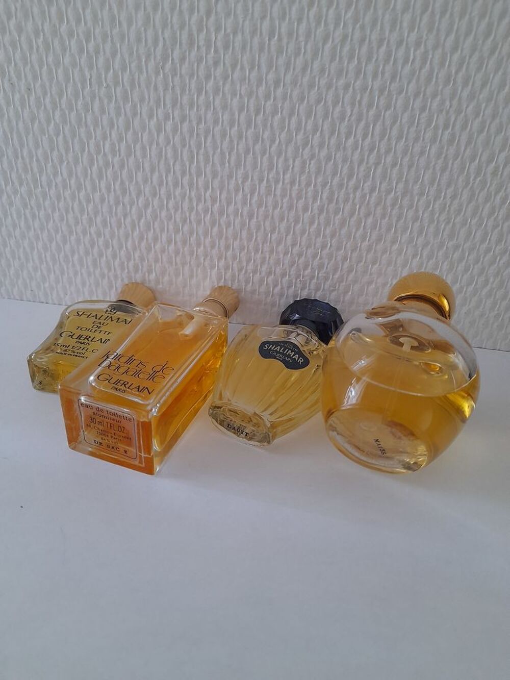 Lot de 4 petits flacons de parfum guerlain 