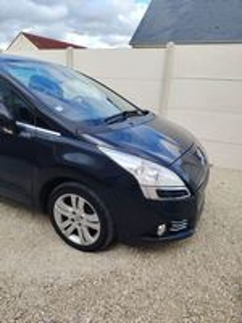 5008 1.6 HDi 112ch FAP BVM6 S&eacute;rie Sp&eacute;ciale Family 7pl 2011 occasion 41000 Blois