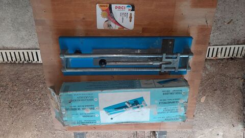 Carrelette 330 5 Auvers-Saint-Georges (91)