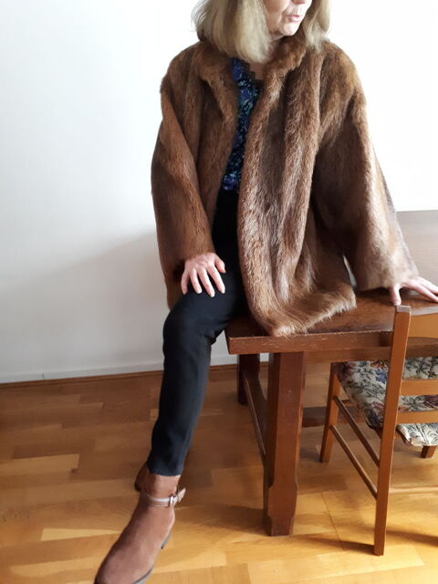 Trs belle veste fourrure ( fourrure du Nord ) 90 Paris 13 (75)