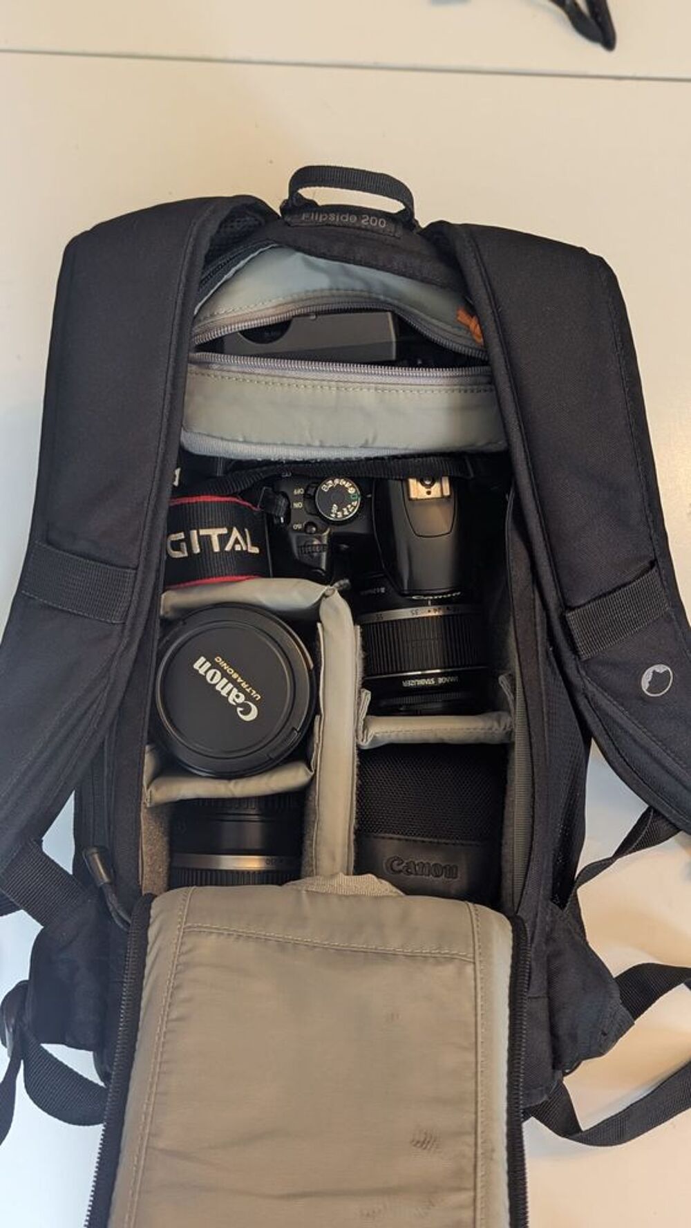 Pack photo Canon EOS 450D + 2 objectifs, flash, sac Photos/Video/TV