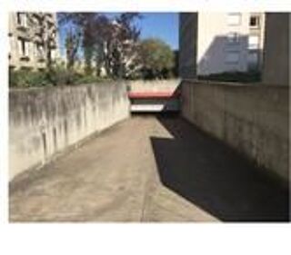  Parking / Garage  louer 13 m