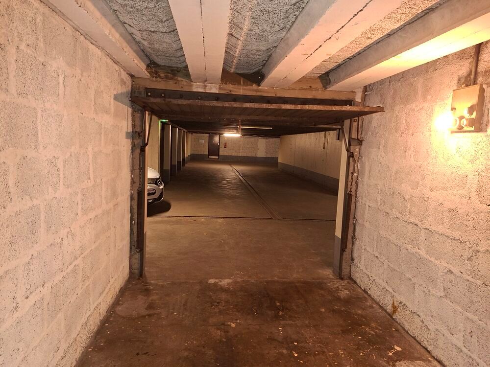 Vente Parking/Garage Garage quartier eaux claires à Grenoble Grenoble